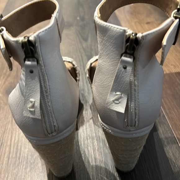 New never worn Zodiac Wedges size 9.5 - Picture 7 of 7